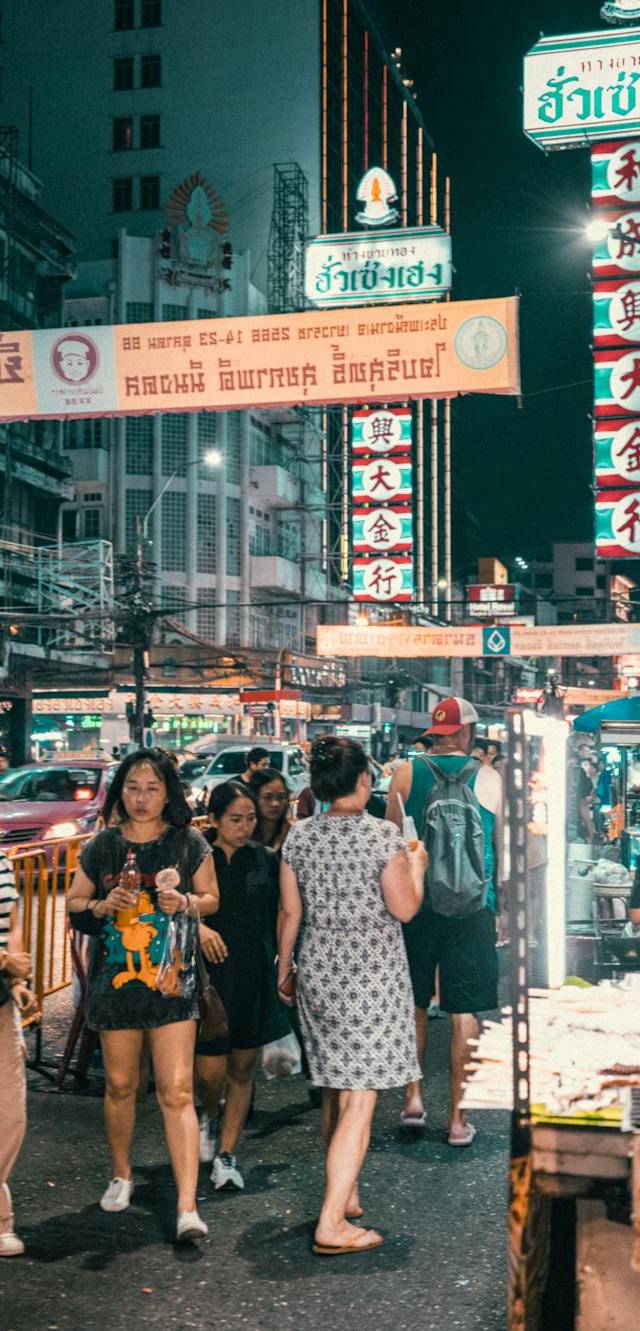 Yaowarat (Chinatown) & Phahurat in bangkok