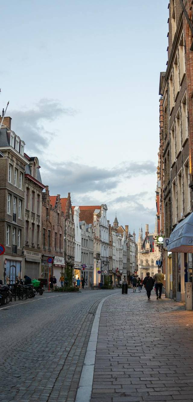 Markt, Steenstraat, and shopping core in bruges