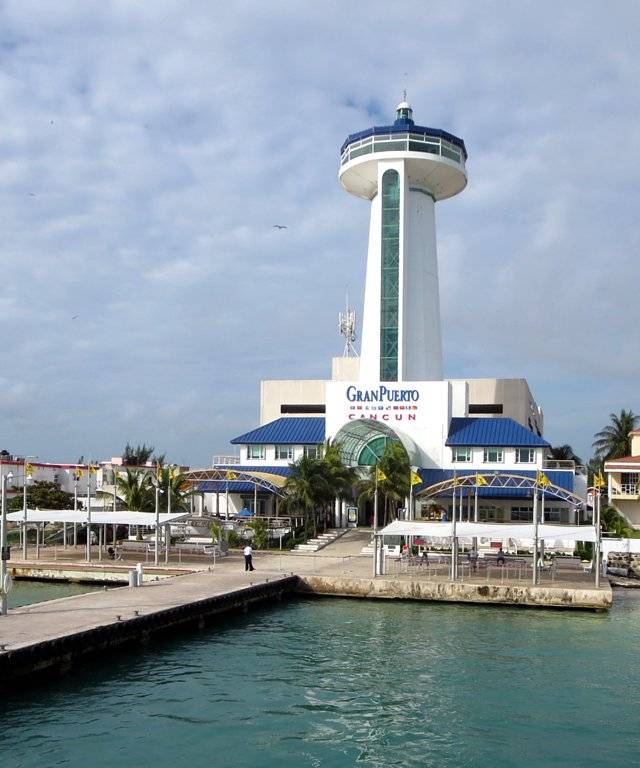 Puerto Juarez in cancun