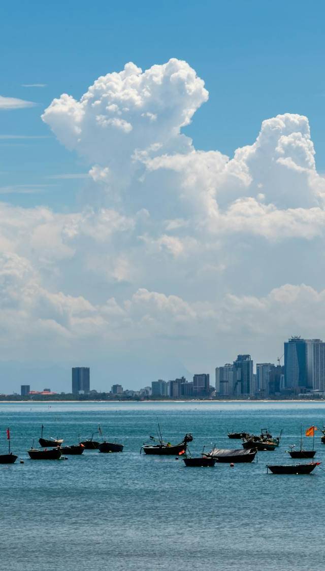 Thanh Khe and the airport side in da nang