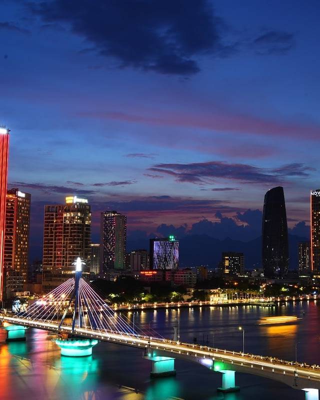 Han River Bridge in Da Nang