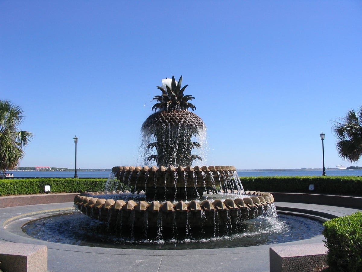 Waterfront Park & Pineapple Fountain in Charleston