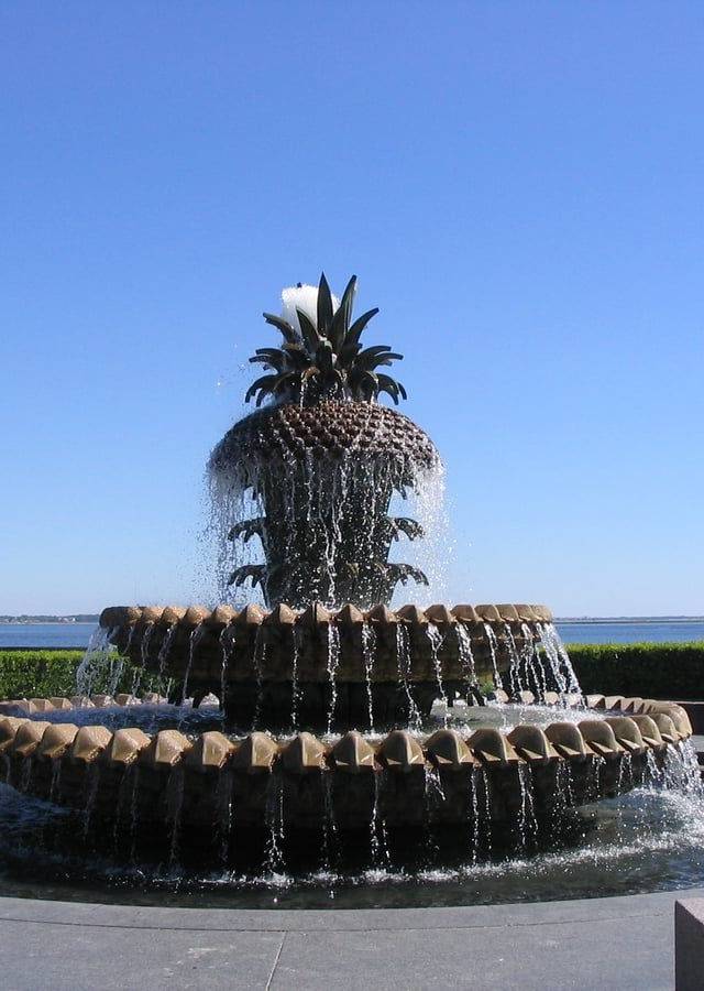 Waterfront Park & Pineapple Fountain in Charleston