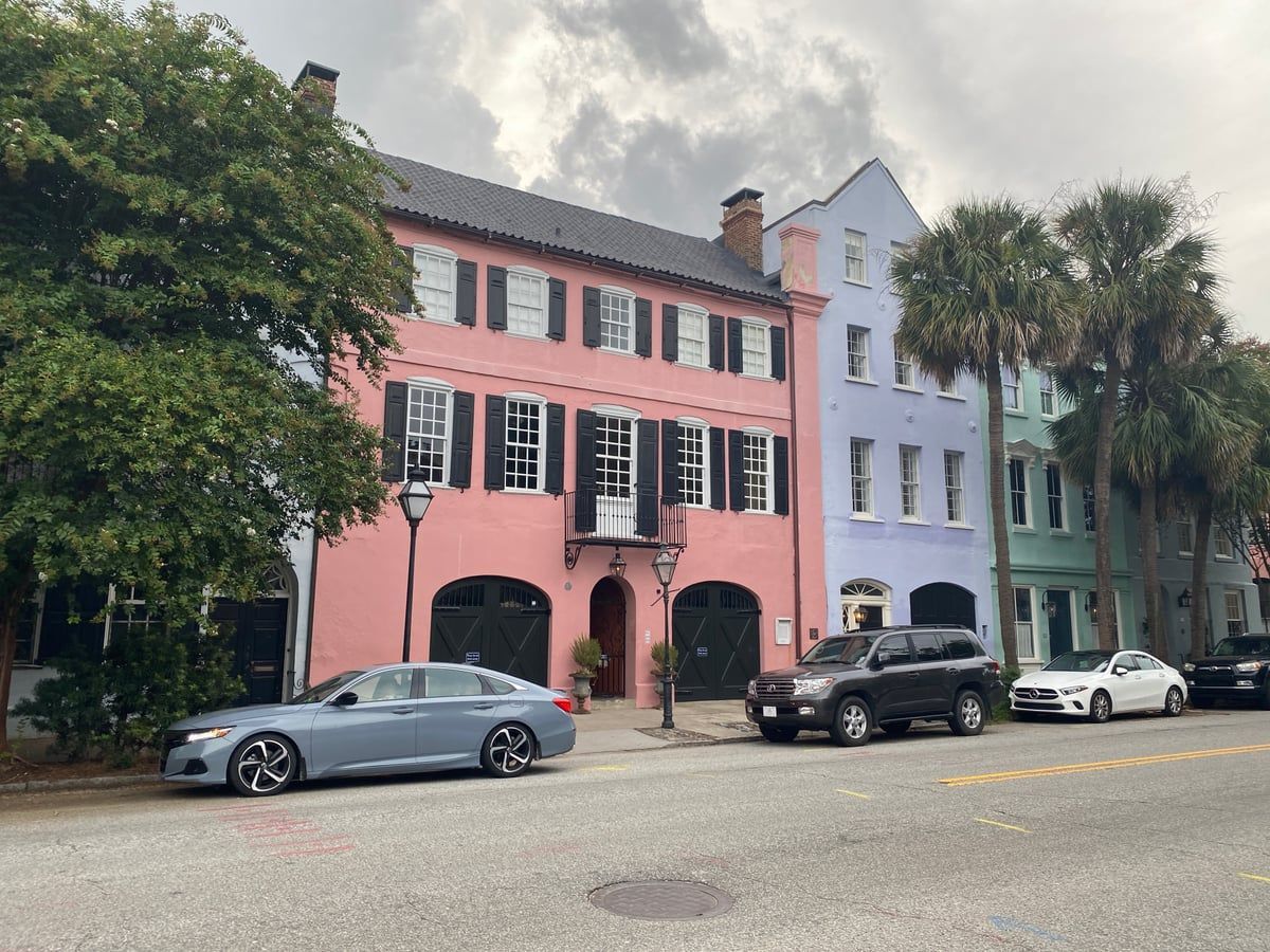 Rainbow Row & The Battery in Charleston