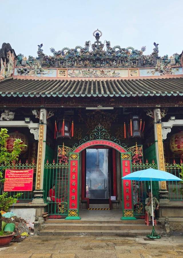 Cholon, Binh Tay Market, and Thien Hau Temple in Ho Chi Minh City
