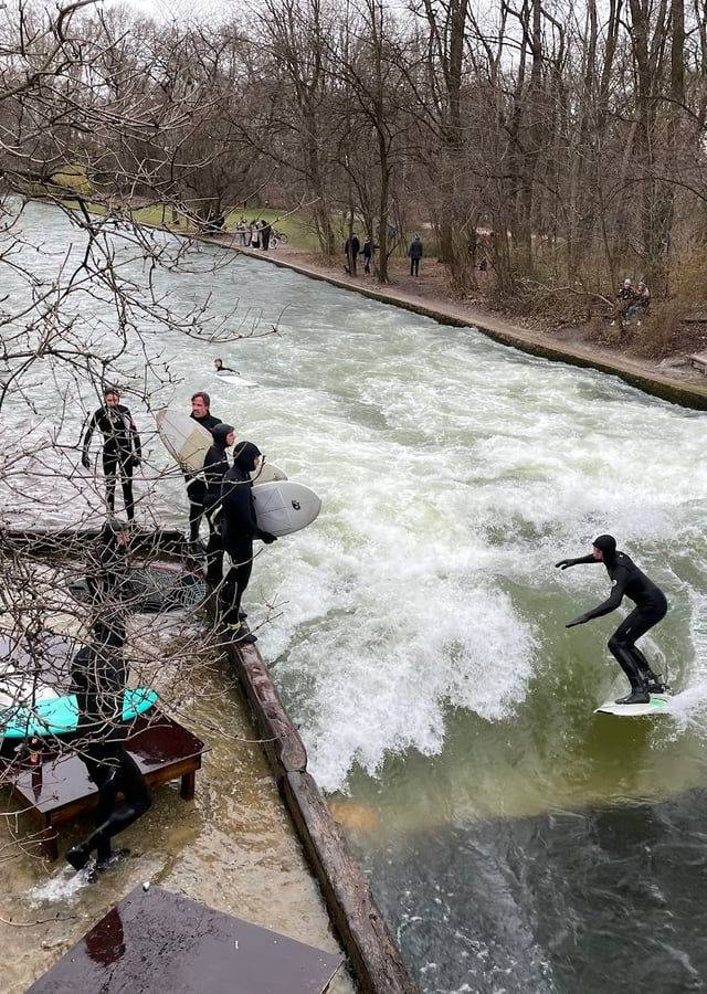 Englischer Garten and Eisbach wave in Munich