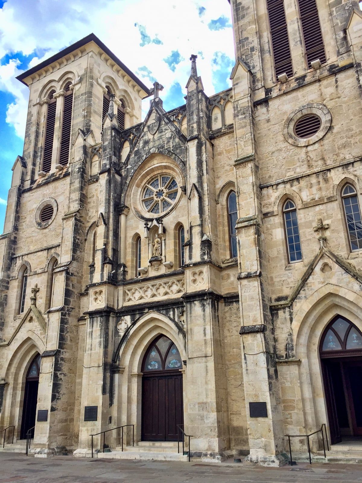 San Fernando Cathedral & Main Plaza in San Antonio